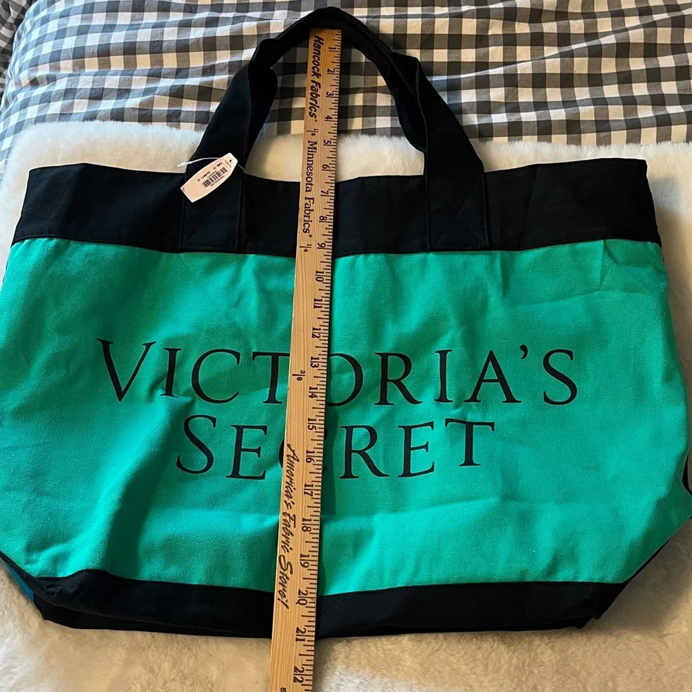 New!‎ Victoria's Secret Colorblock Weekend Bag
